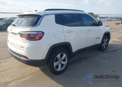 2018 Jeep Compass Latitude 4X4 из США, поврежденный, VIN 3C4NJDBB7JT154864